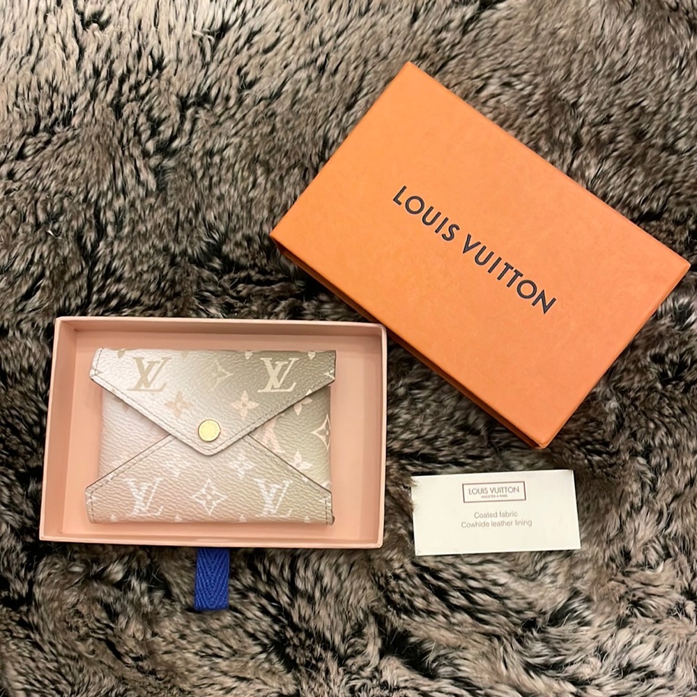 Louis Vuitton Limited Edition Sunset Khaki Small
Kirigami Pochette